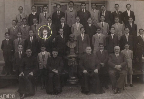 Jorge Mario Bergoglio (fourth boy from the left on the third row from the top) at age 12, while studying at the Salesian College.