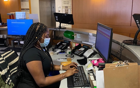 Meet Essence, one of our frontline workers. Essence wears a mask every day while working with patients and their loved ones at reception on the 8th floor.